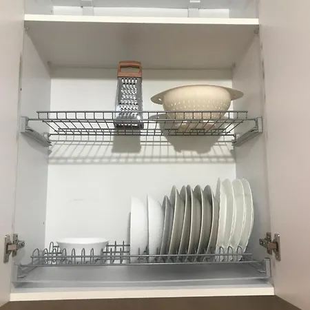 Home Inn Apartaments Tirana شقة *