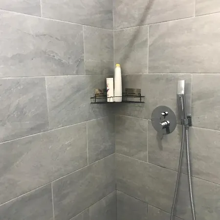 Home Inn Apartaments Tirana Apartmán