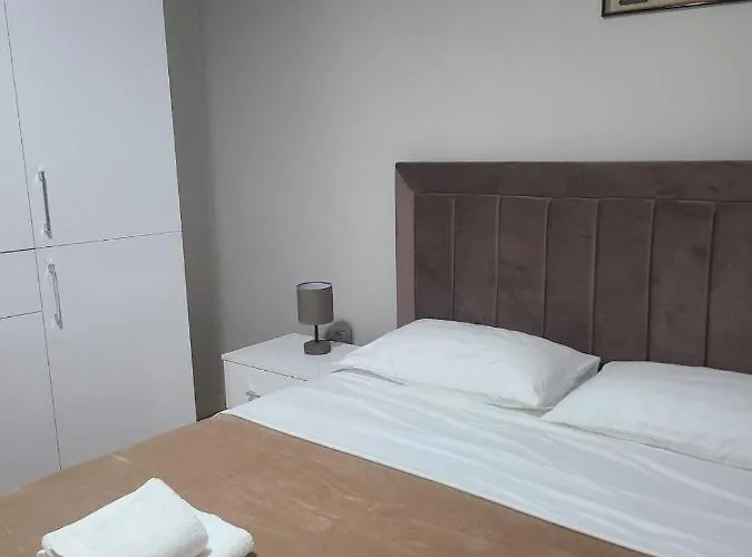 公寓 Home Inn Apartaments Tirana 地拉那