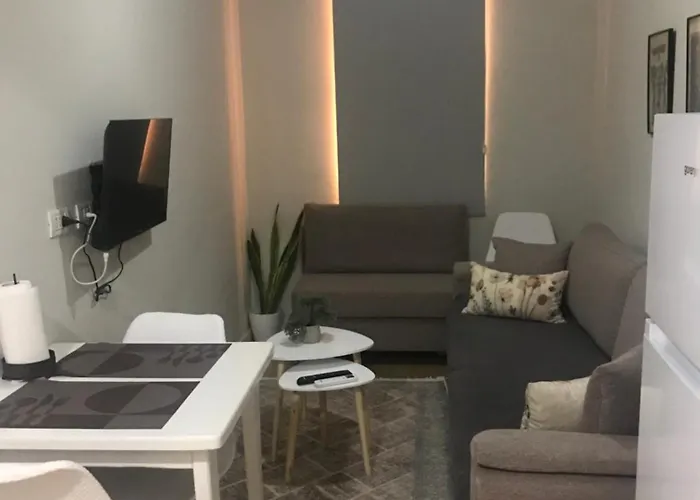 公寓 Home Inn Apartaments Tirana *
